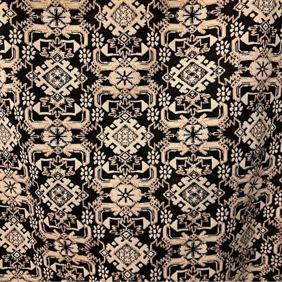 Xhilaration Mini Straight Skirt Gold Black Size XL/TG Geometric Tribal Pattern - Picture 6 of 9